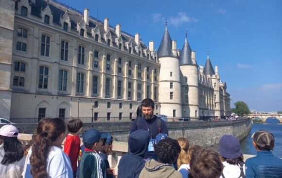 Rallye histoire à l’ile de la cité CM1