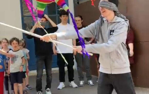 LA PIÑATA