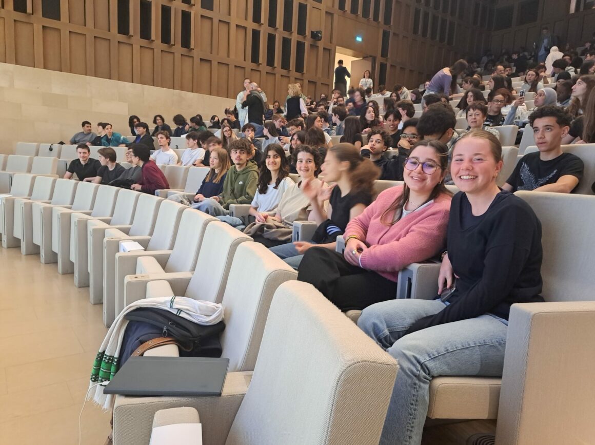 À la découverte du monde invisible : conférence à l’Institut de France