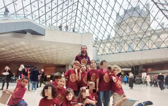 IMG_20251114_144631 Les CE1C au Musée du Louvre