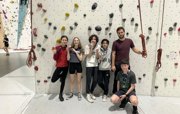 La Coupe de Paris pour notre équipe Benjamine Mixte Escalade